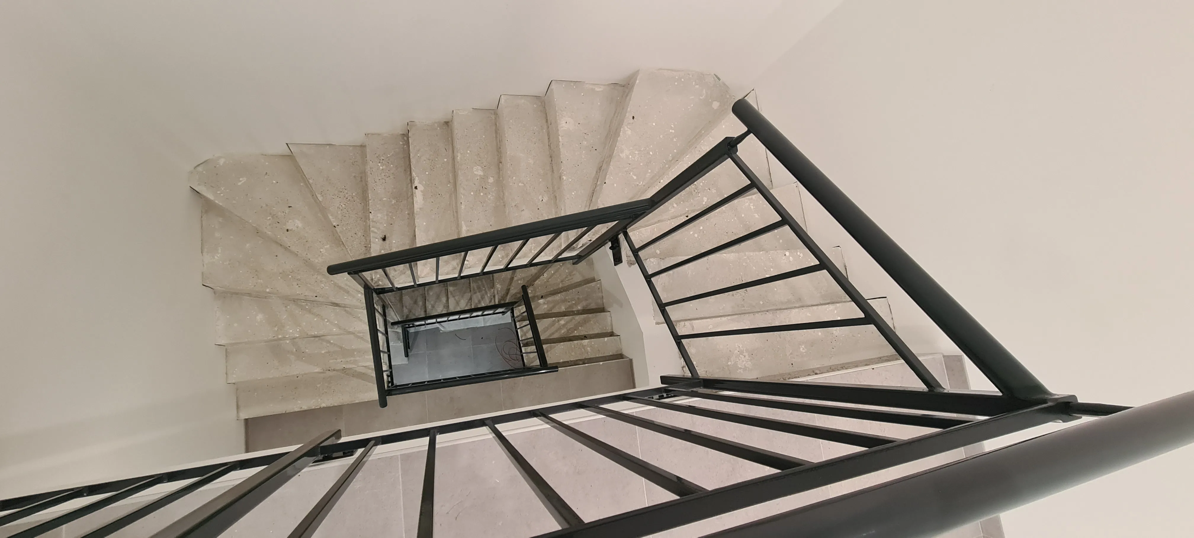 Lignes conçues pour l'architecture — réalisation SEVEN STAR