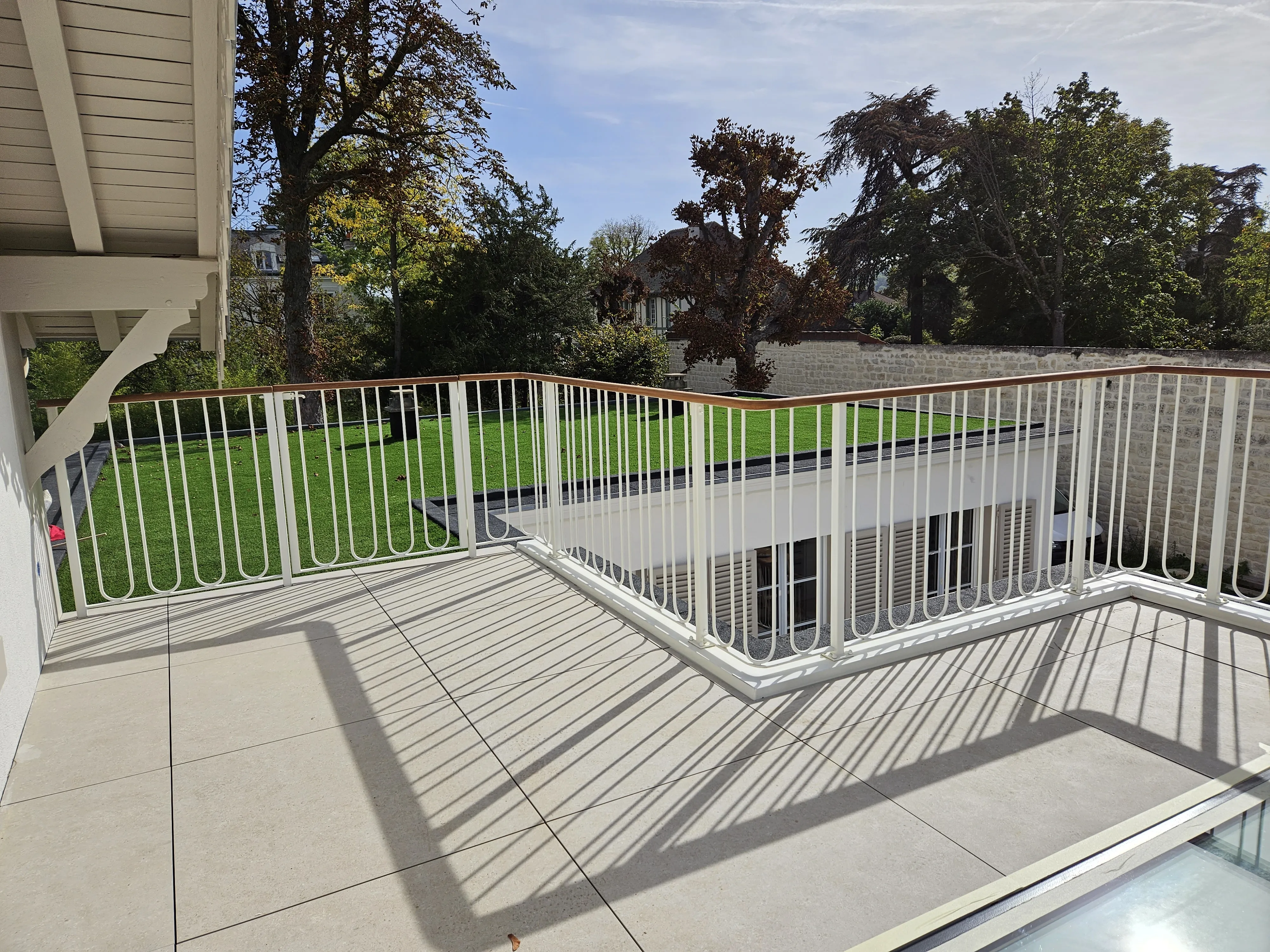 Lignes conçues pour l'architecture — réalisation SEVEN STAR