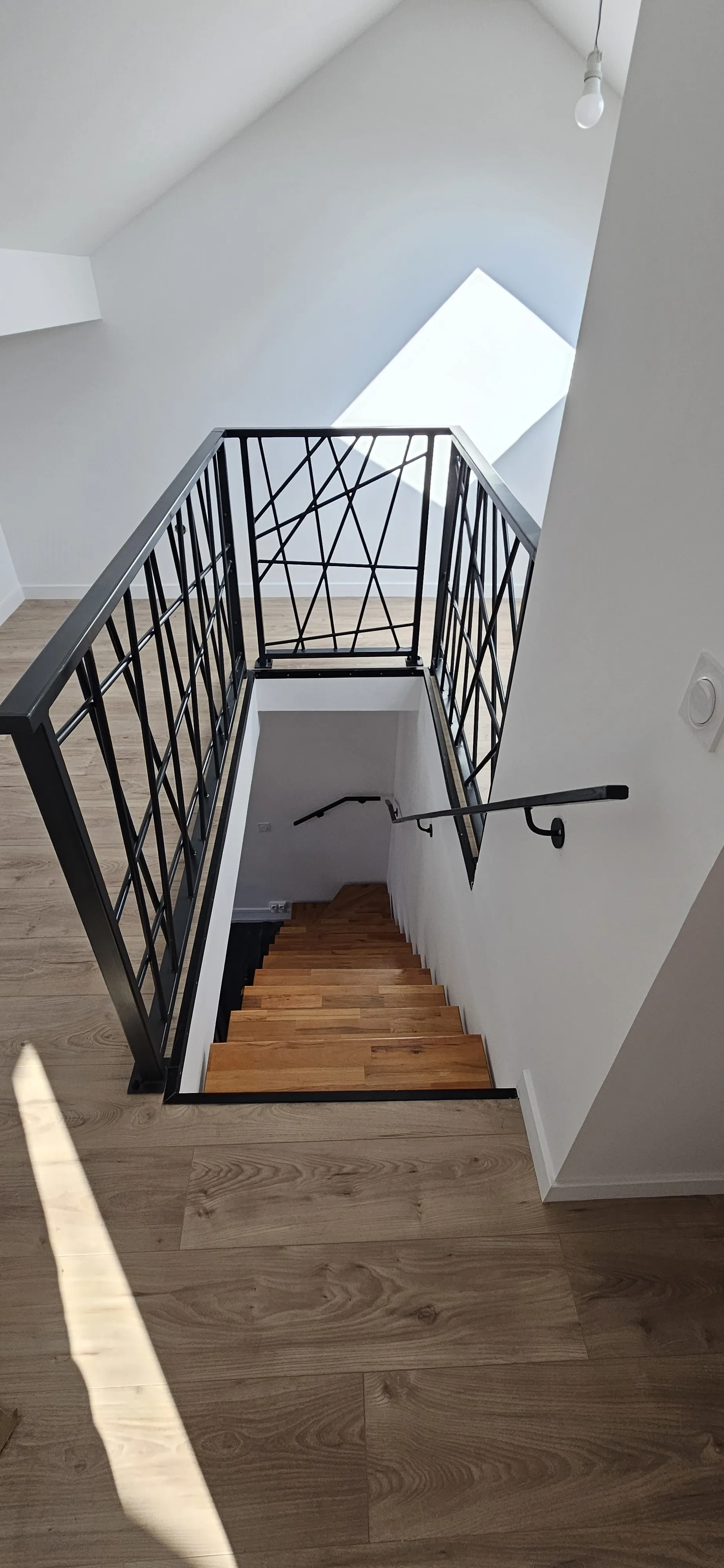 Lignes conçues pour l'architecture — réalisation SEVEN STAR