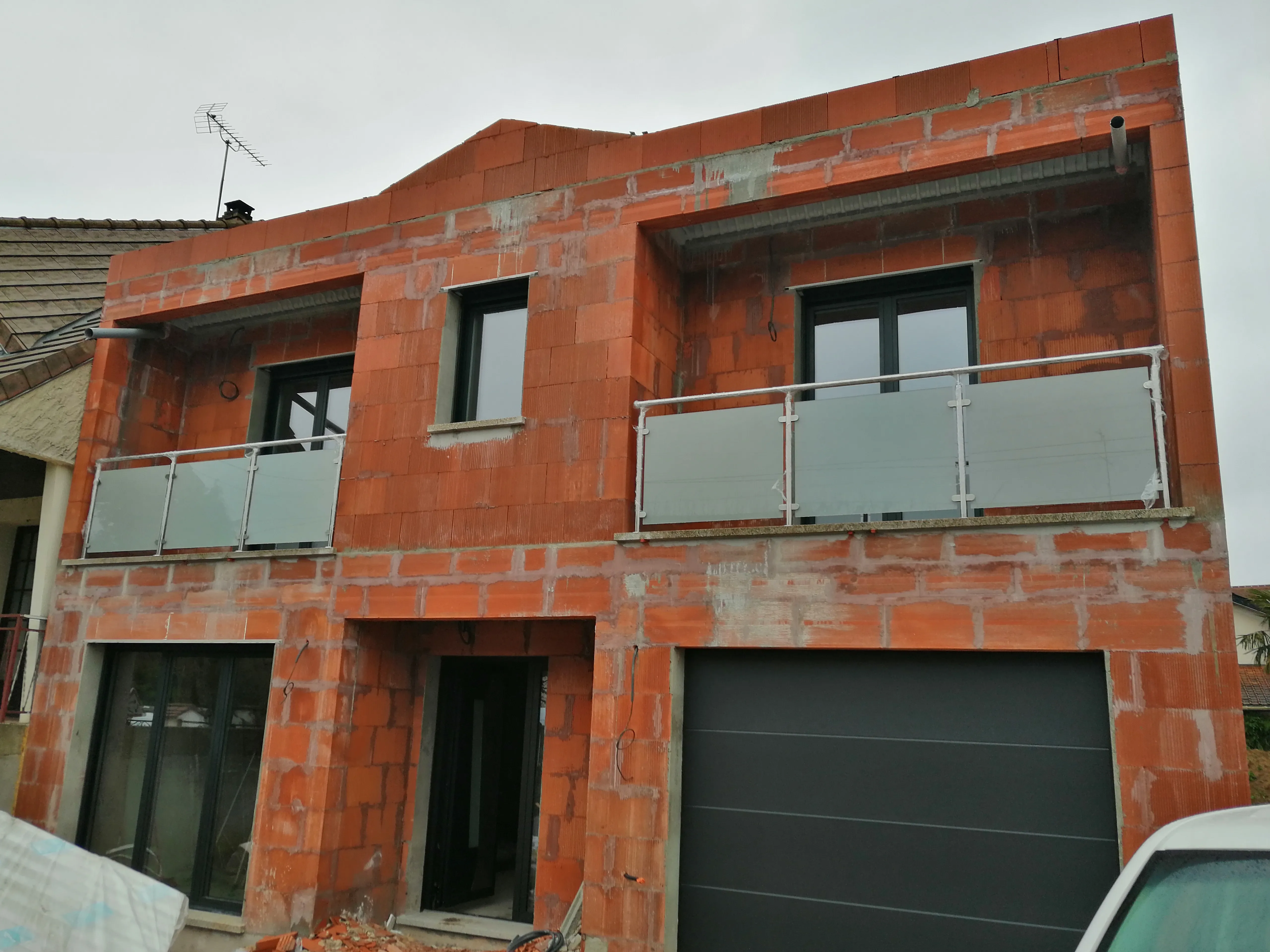 Lignes conçues pour l'architecture — réalisation SEVEN STAR