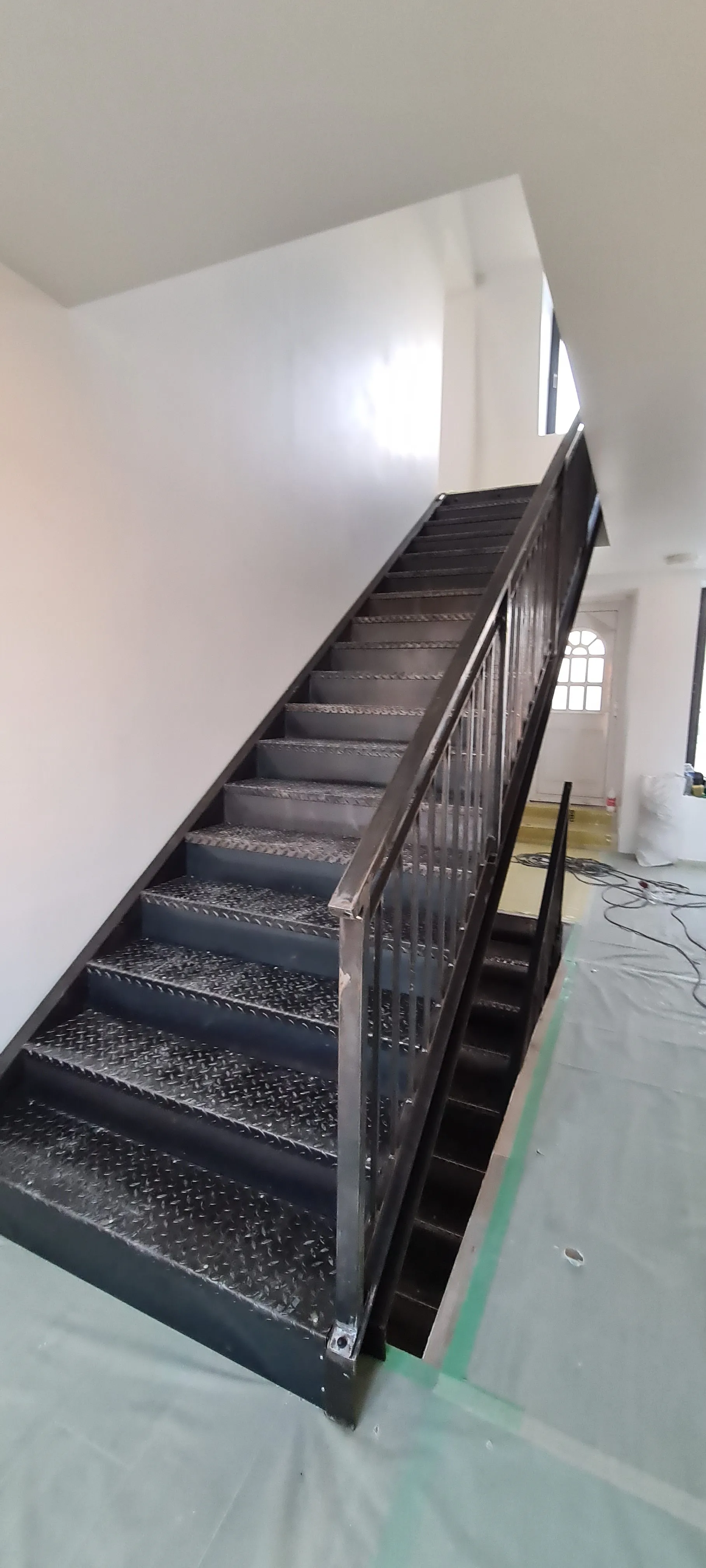 Escalier industriel sur mesure — réalisation SEVEN STAR