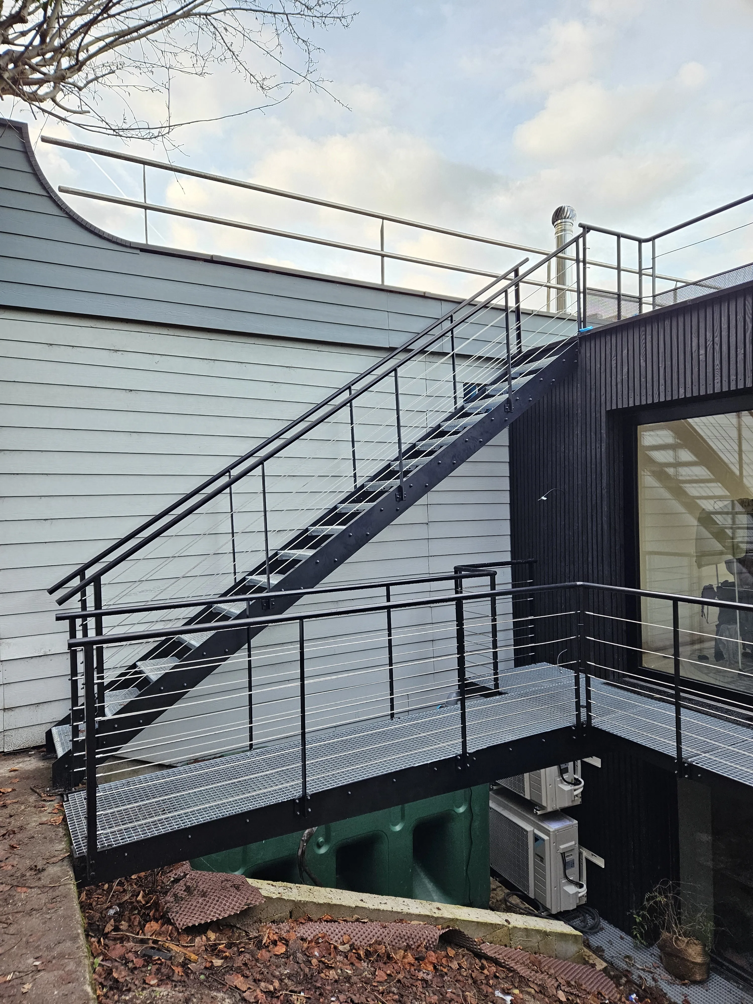 Escalier résidentiel sur mesure — réalisation SEVEN STAR