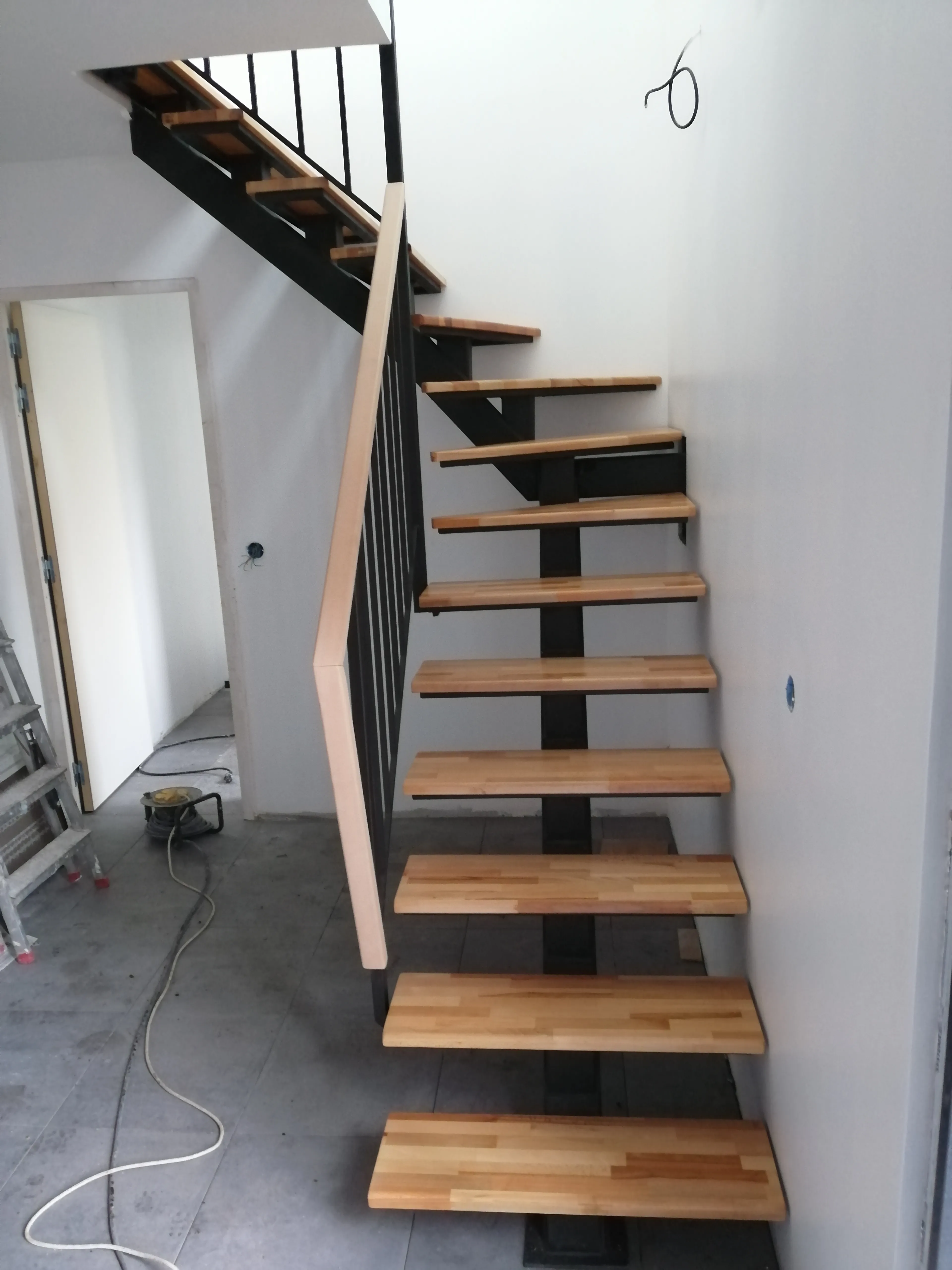 Escalier résidentiel sur mesure — réalisation SEVEN STAR