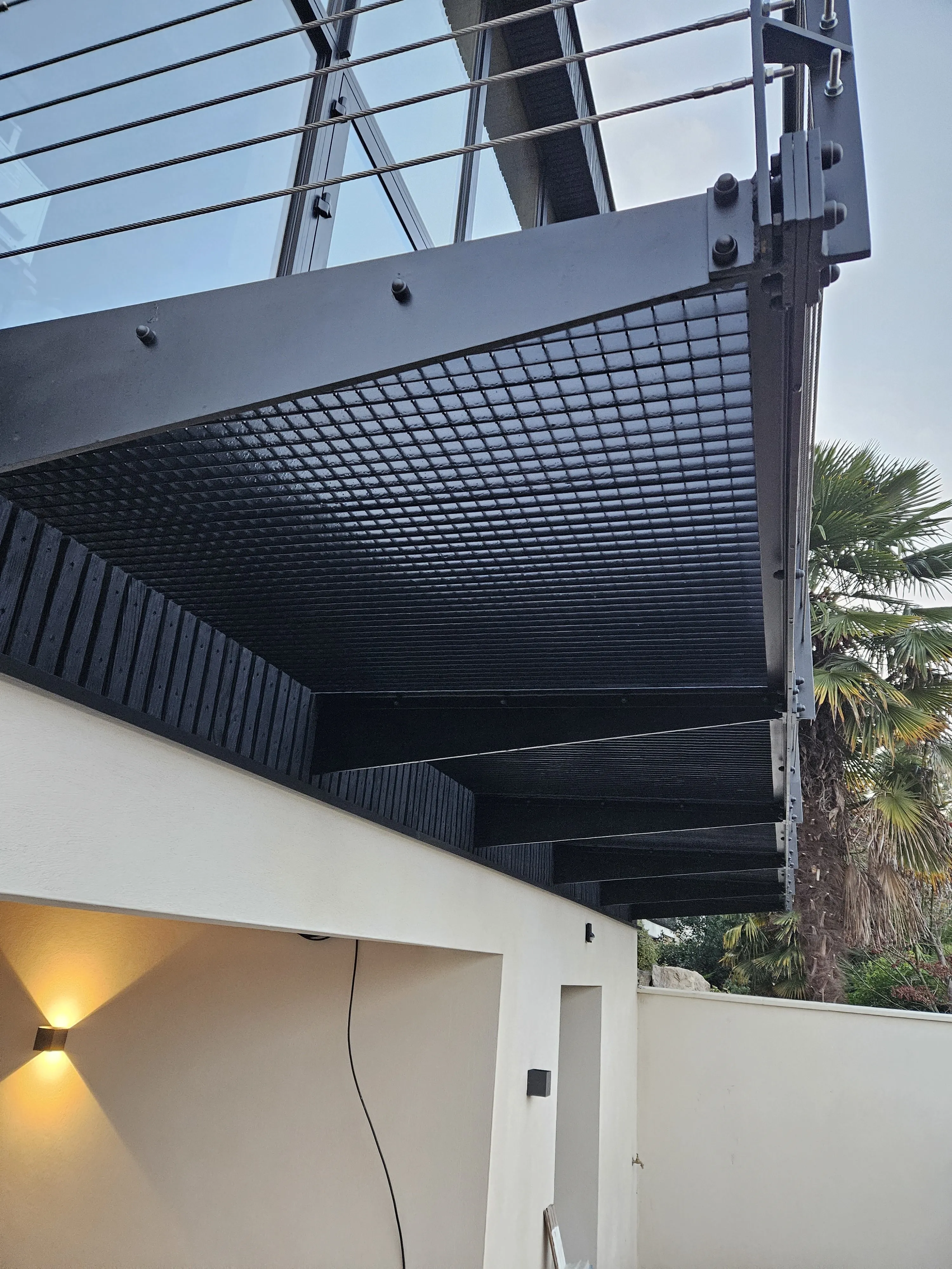 Fabrication et pose sur site — réalisation SEVEN STAR
