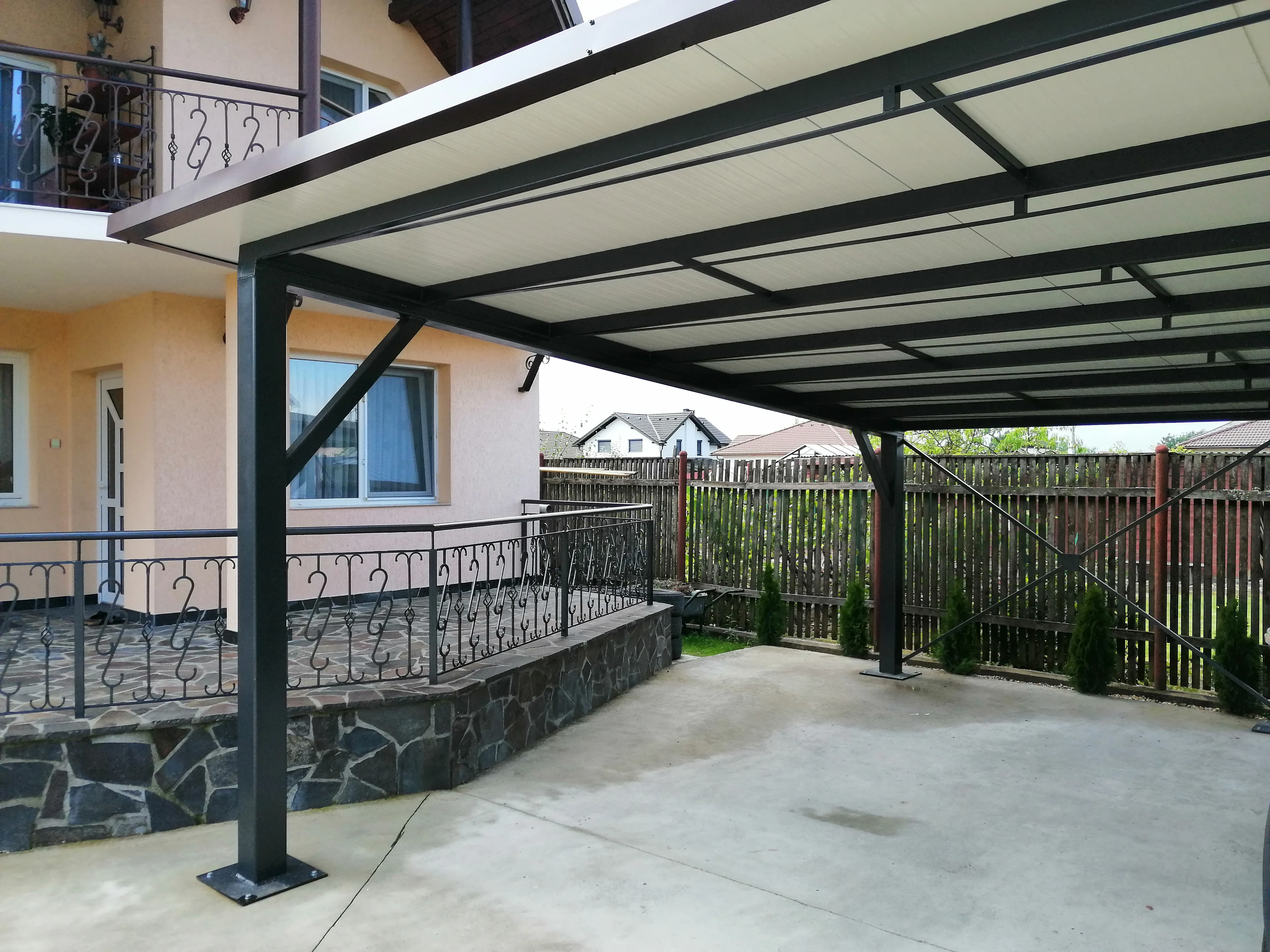 Structure métallique réalisée sur mesure — réalisation SEVEN STAR